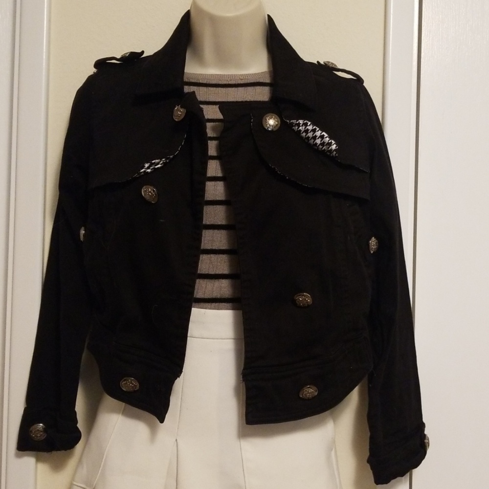 Black Cropped Blazer